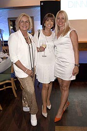 Claudia Effenberg, Helena Sarkozy, Stefanie Schmidt-Weiss (Unternehmerin und Unterstützerin des Abends)   3. Dinner Royal zugunsten der Stiftung „Deutsche Schlaganfall-Hilfe“ in der Grünwalder Einkehr am 19.09.2019 Agency PEOPLE IMAGE (c) Michael Tinnefeld 